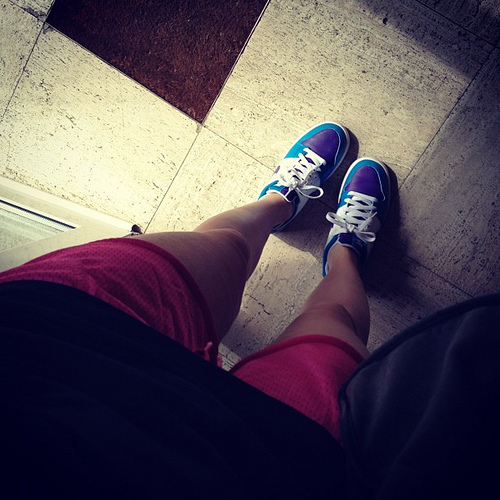 On my way to the gym!wearing my favorite Nike sneakers :)