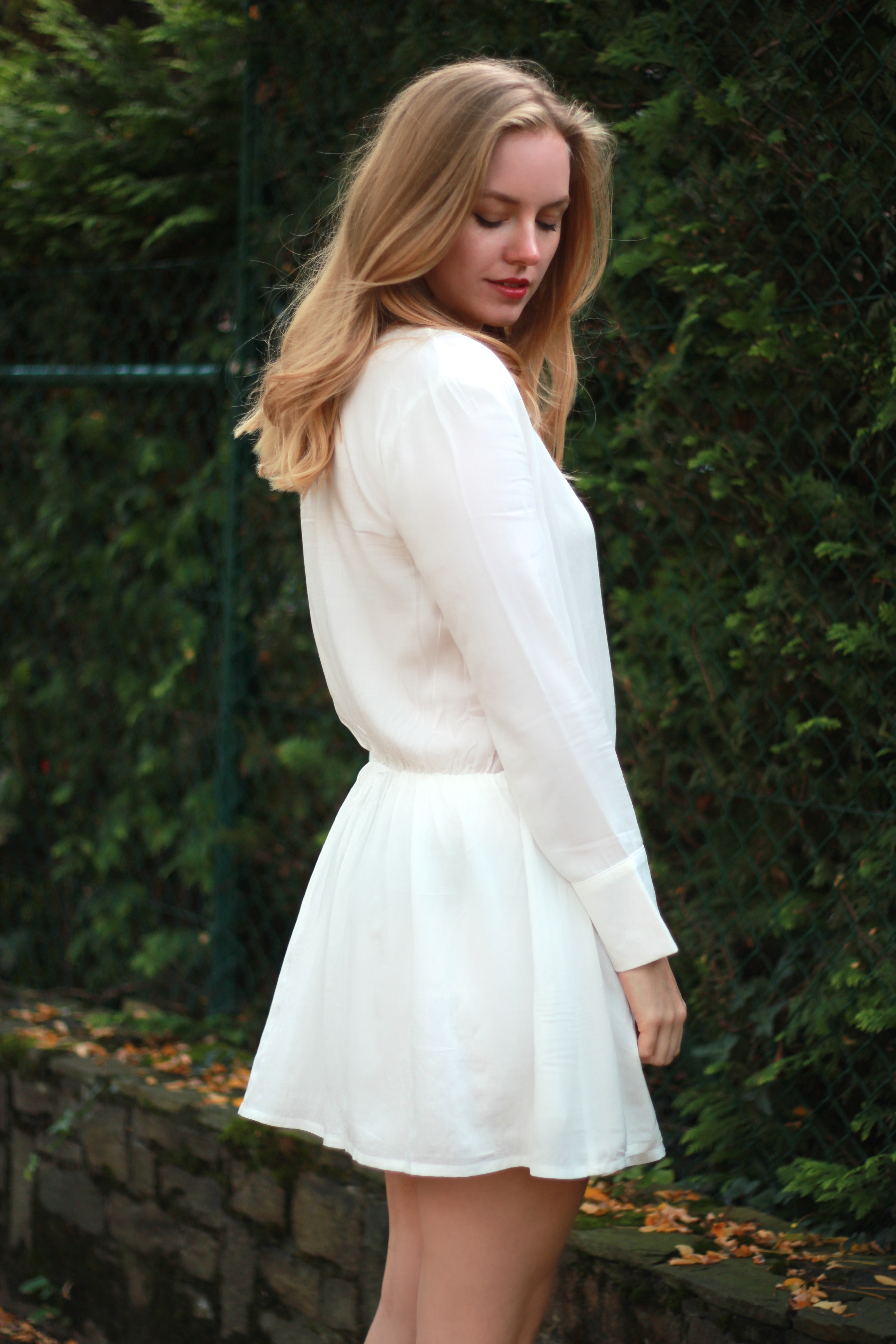 white dress /// Axelle Blanpain /// Style playground