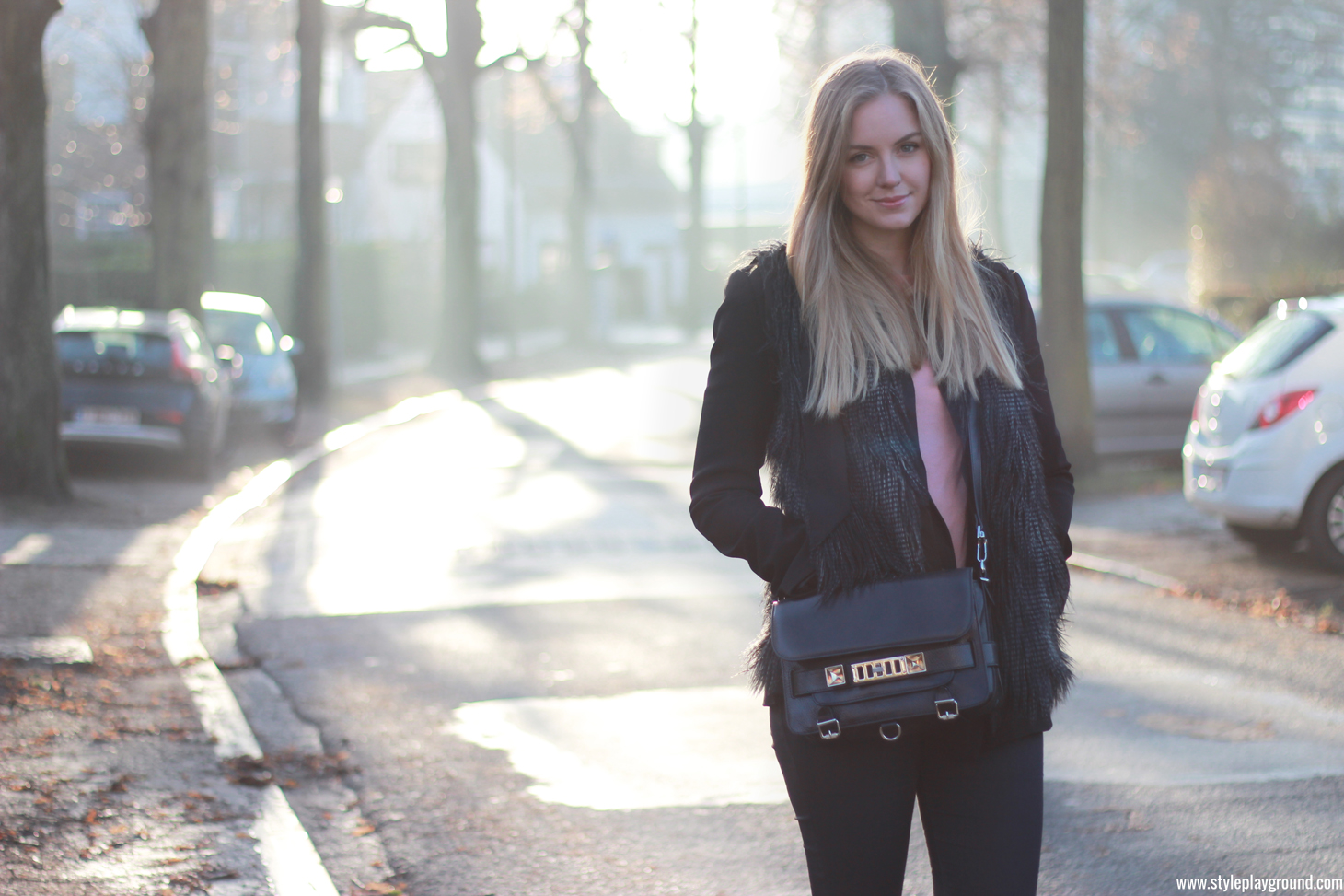 Winter pink /// www.styleplayground.com /// Axelle Blanpain