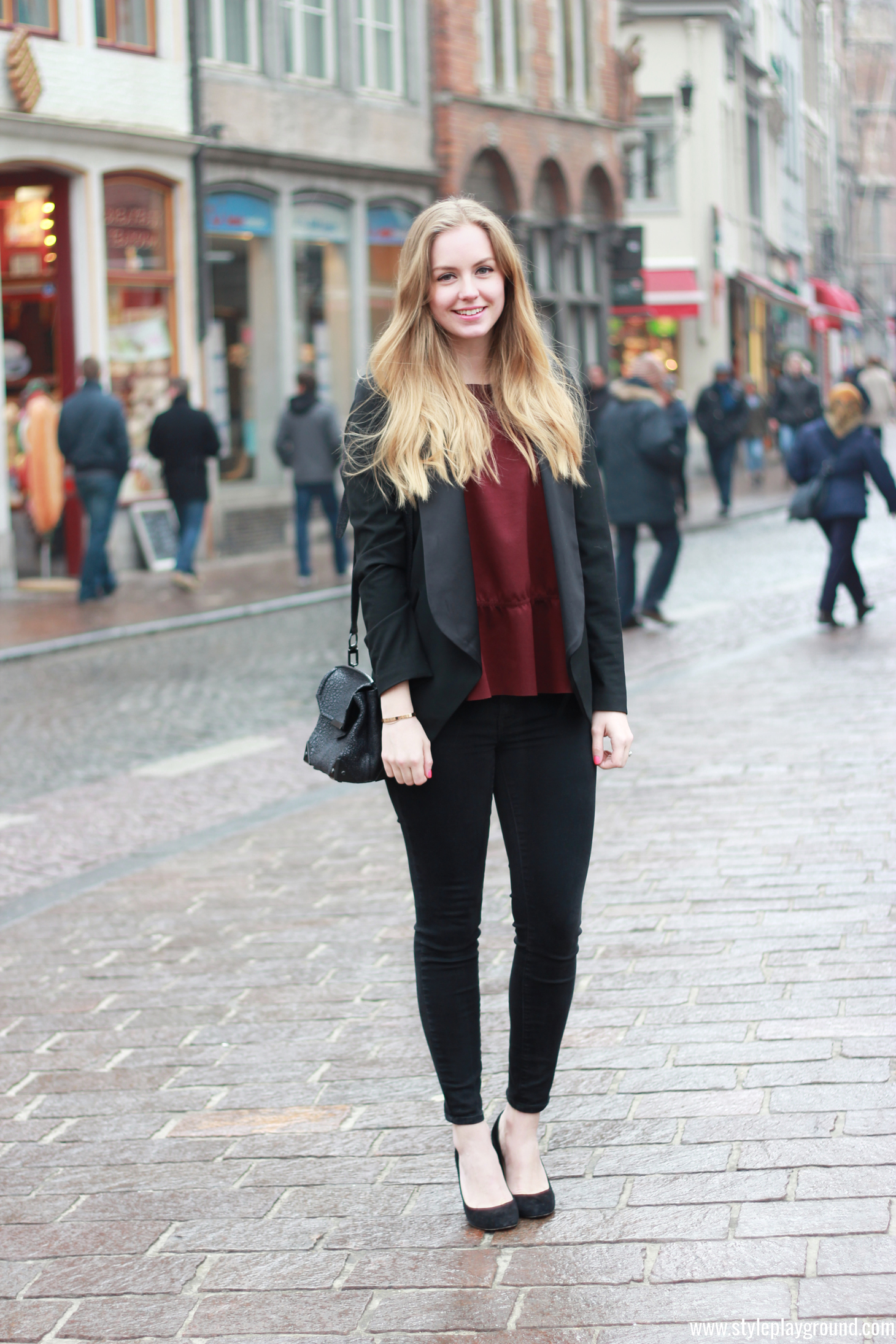 Axelle Blanpain from Style playground is wearing an H&M top, Michael Kors blazer, J Brand skinny jeans, J crew pumps & Alexander Wang bag 
