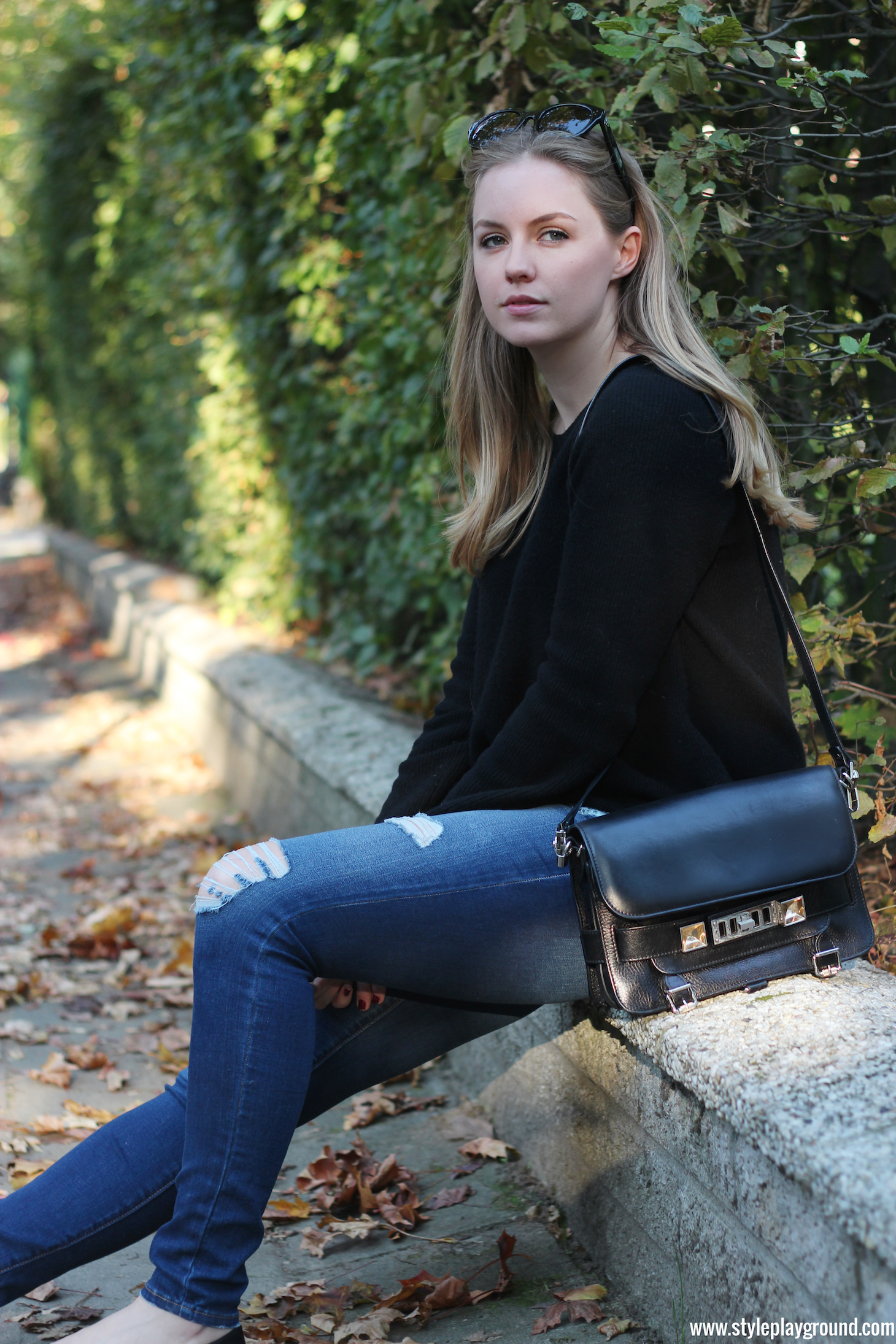 Axelle Blanpain of Style playground is wearing a Bash sweater, American Eagle ripped leggings, Zara shoes, Proenza Schouler PS11 bag & Celine Audrey sunglasses